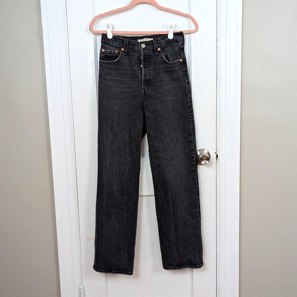 Levi’s | Women’s Ribcage Straight Button Fly Black Denim Size 26